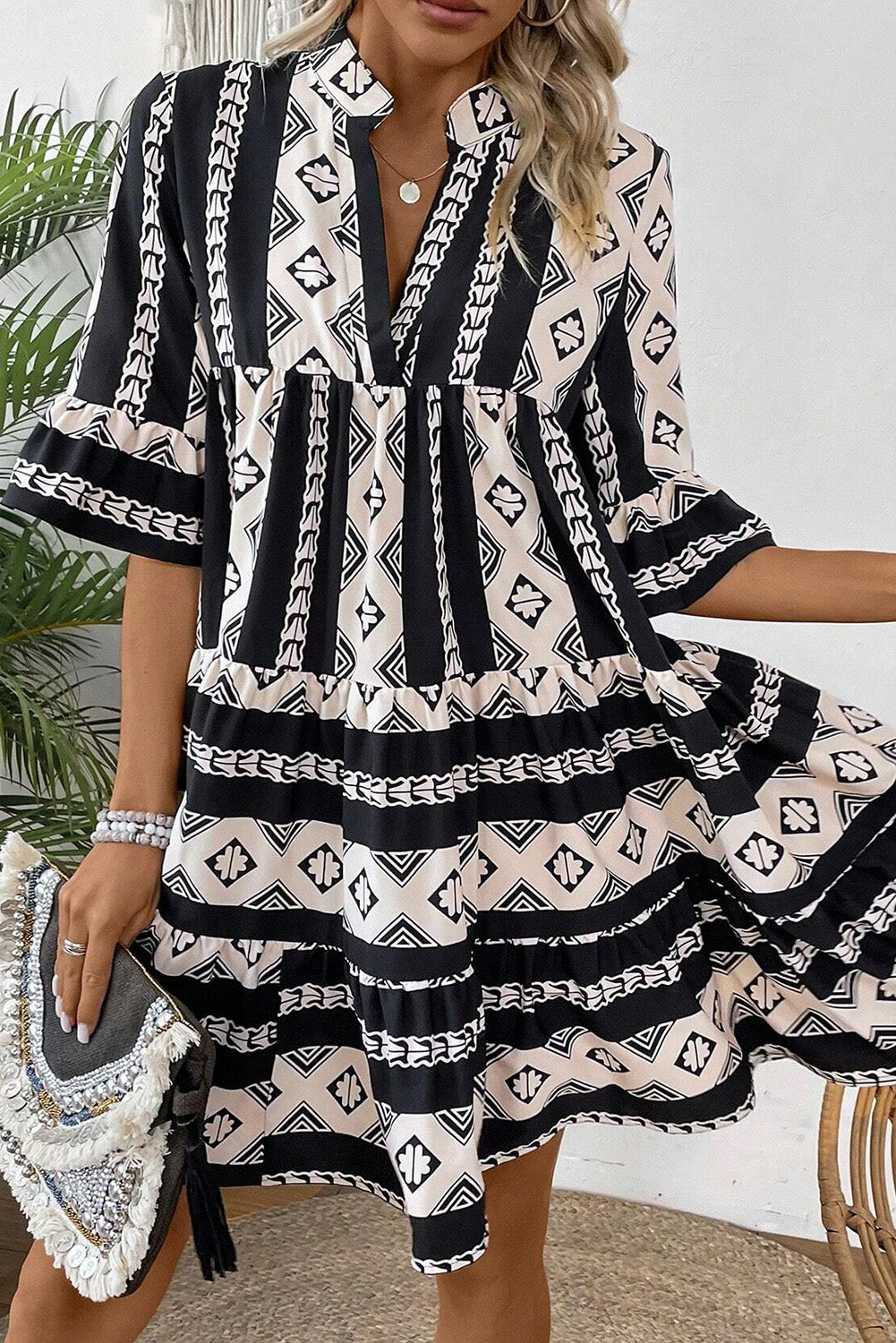 Black Abstract Print Bell Sleeve V Neck Boho Dress Short Dresses 791bb401470cf80f